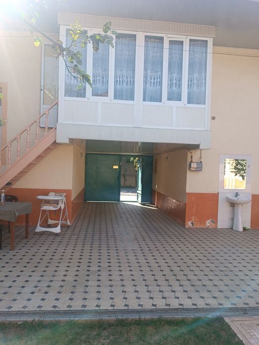 Hovli sotiladi Huvaydoda