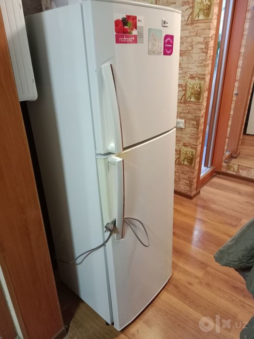 Продается Холодильник LG