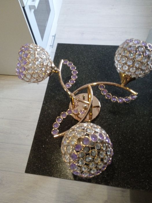 Продам люстру.в хорошем состоянии.