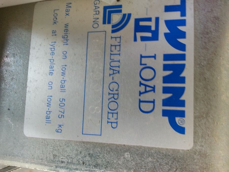 Vand suport de biciclete ptr agatat la carlig de masina