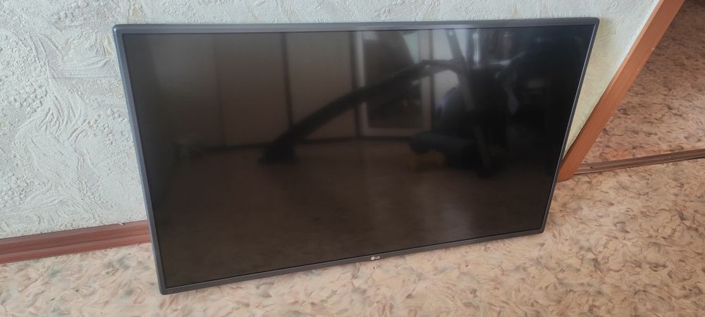 Продам срочно телевизор LG