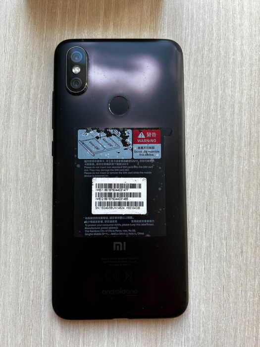 Продавам Xiaomi Mi A2 за ремонт или за части