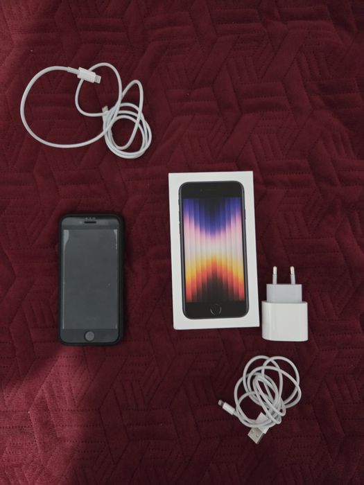 iPhone SE 2022 - *ca nou* 64 GB (folosit pentru recuperare de date)