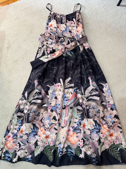 Продавам дамска рокля