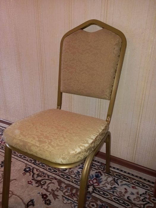 продаются стулья