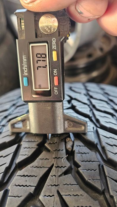 Anvelope 205/50/17 NOKIAN si Radar iarna