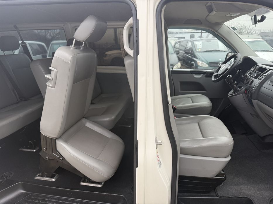 Vw transporter T5 2008 9 locuri
