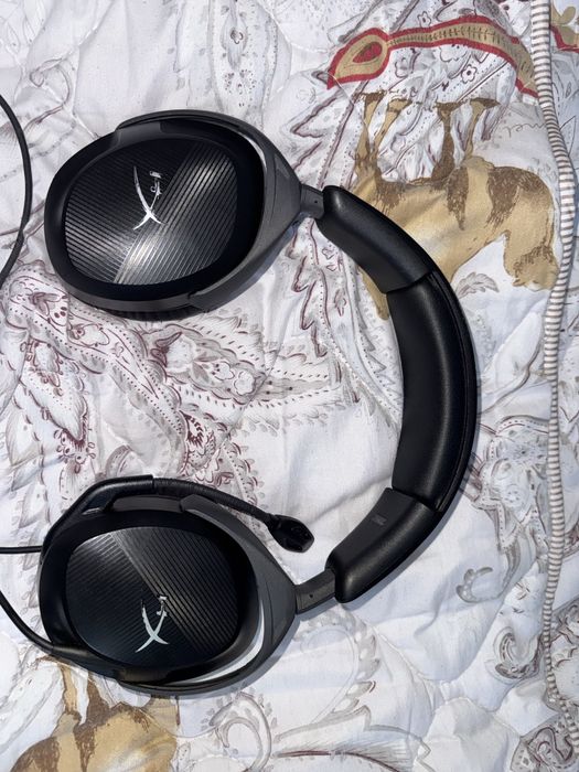 Срочно продам наушник HyperX Stinger 2