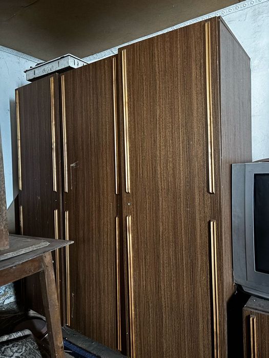 Продам б/у мебель и технику