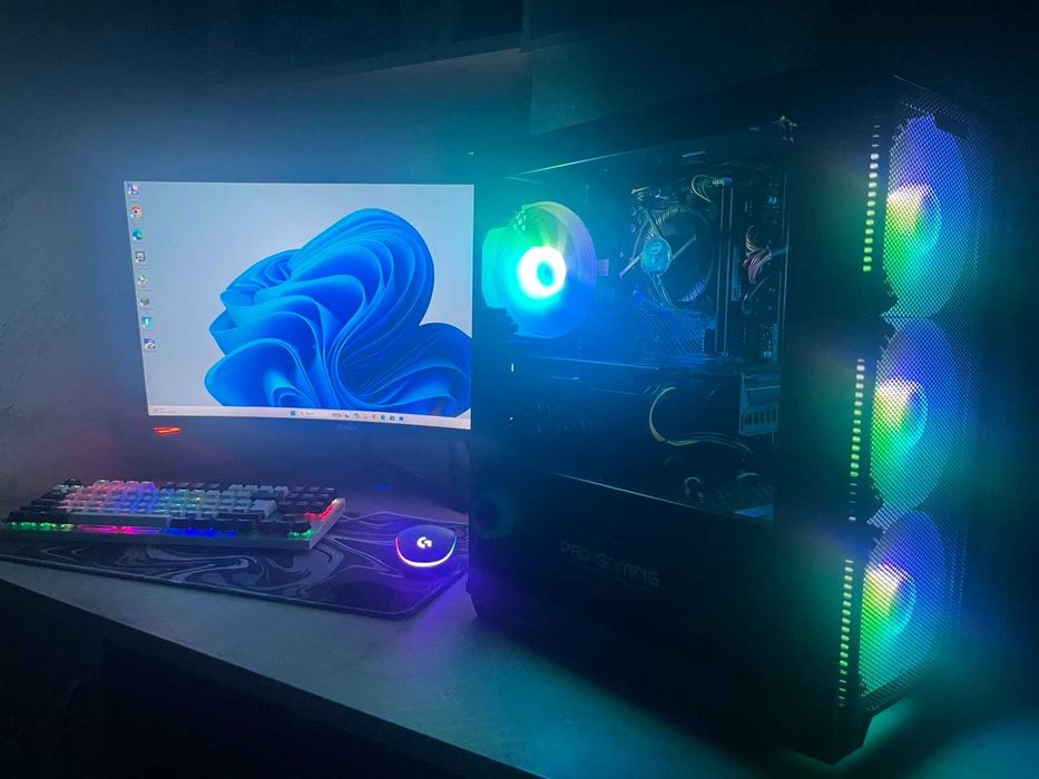 Геймърски компютър RX 6600 XT / i3-10100F / 16GB RAM / 750GB SSD / Win 11 Pro