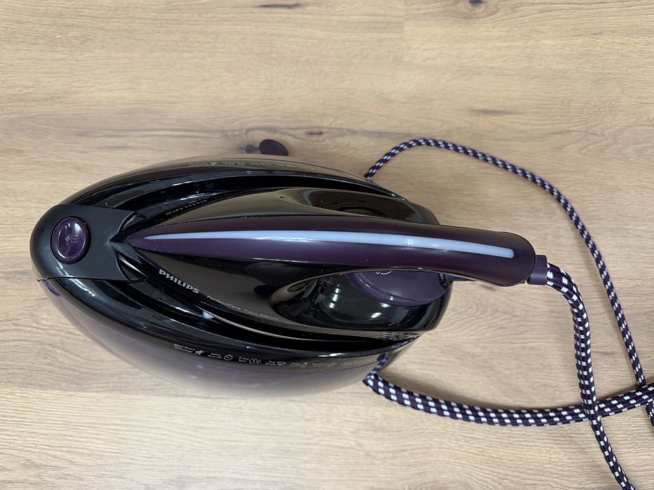 Ютия с парогенератор Philips GC8650 PerfectCare Aqua Silence (8 серия)