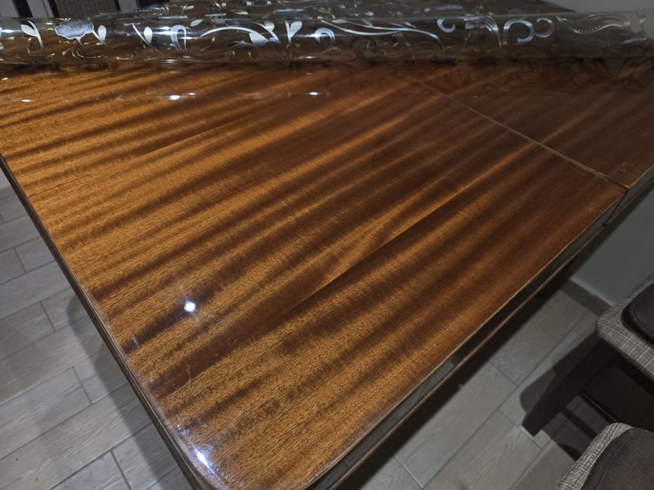 Разтегателна маса