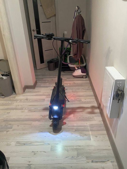 Самокат Joyor Y7-S черный