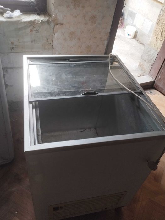 Фризер ракла  72/63 със стъклен плъзгащ капак