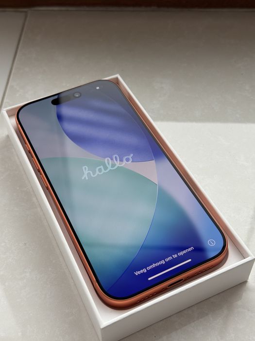 Apple iPhone 17 Pro 1TB Cosmic Orange