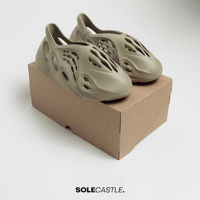 Adidas Yeezy Foam RNR 'Stone Salt’