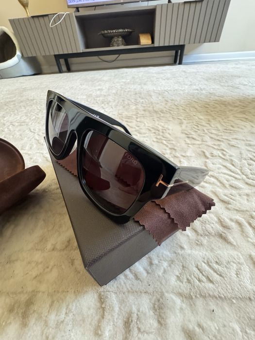 Солнцезащитные очки tom ford fausto ft0711