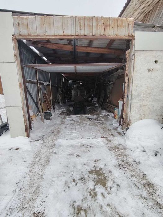 продаются 2 дома на одном участке