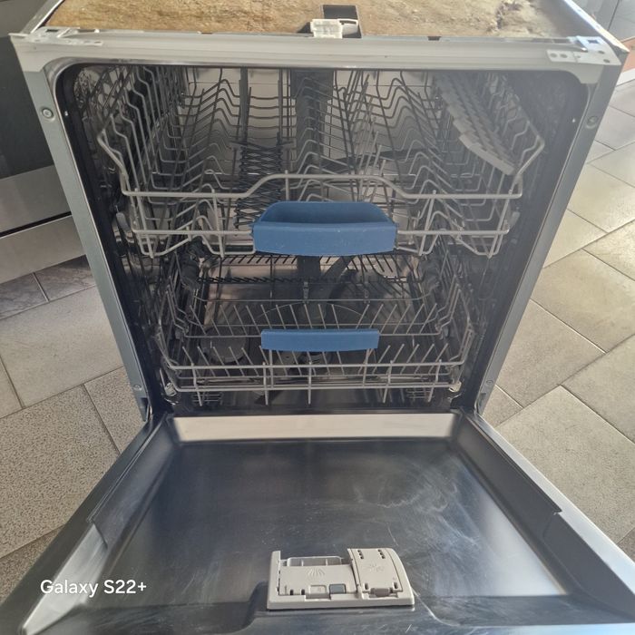 Съдомиялна 60см за вграждане BOSCH