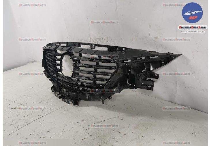 Централна решетка за радиатор Оригинална Мазда 6 / Mazda 6 [Оригинална