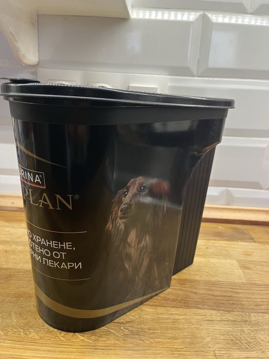 Кутия за храна на любимец