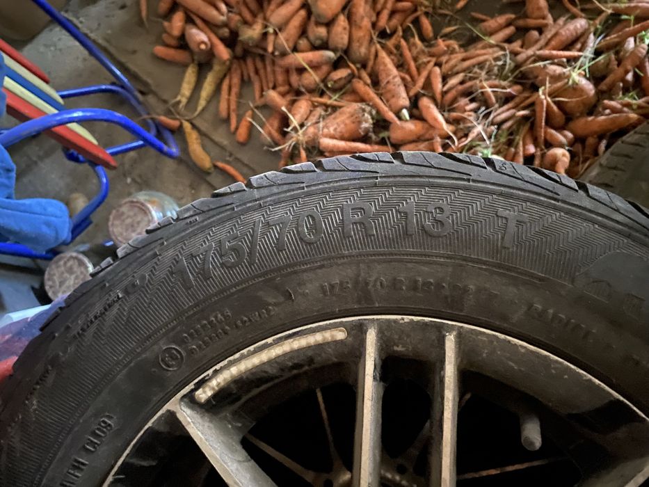 Продам колеса титашки хороший торг!