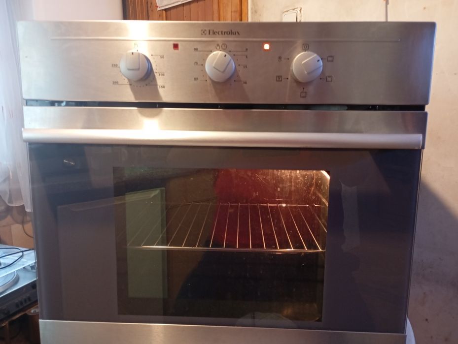 Cuptor electric incorporabil Electrolux
