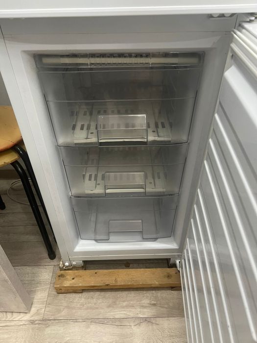 Продам холодильник, стиральную машину