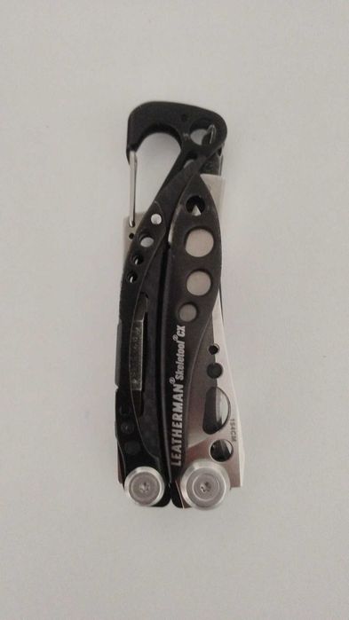 Multitool Multifunctional Leatherman Skeletool CX