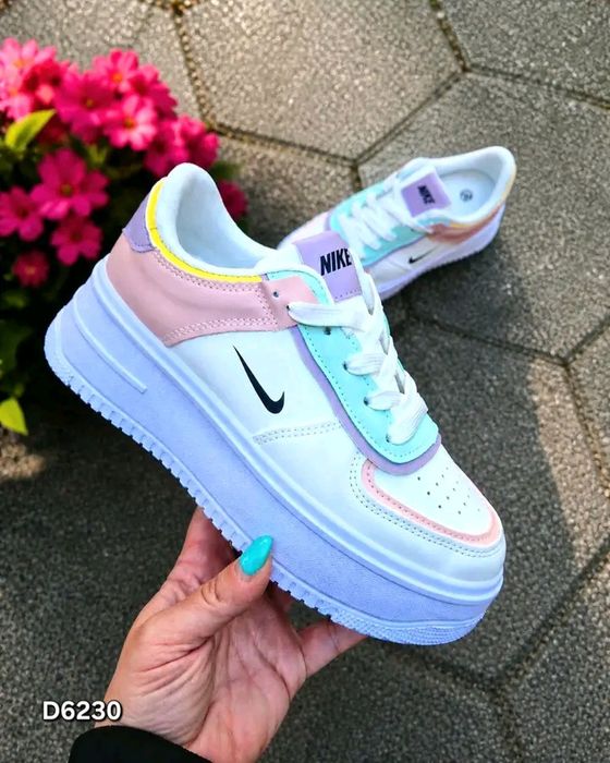 Дамски маратонки Nike