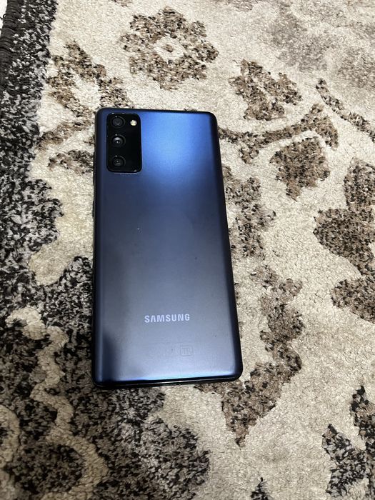 Samsung S20FE 6/128гб