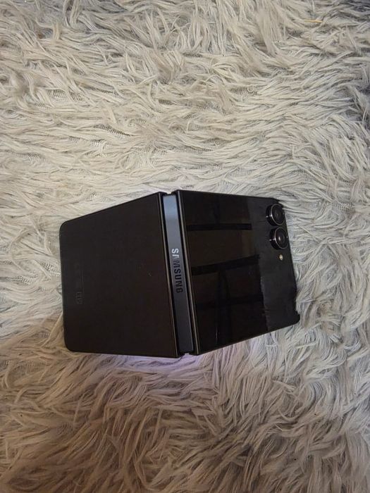 Обмен-продам Samsung Flip 7
