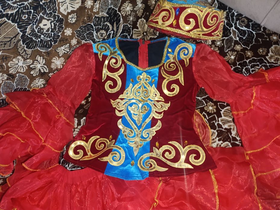 Казахский национальный костюм