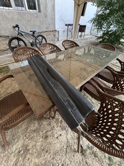 Продам шторку в багажник для машины