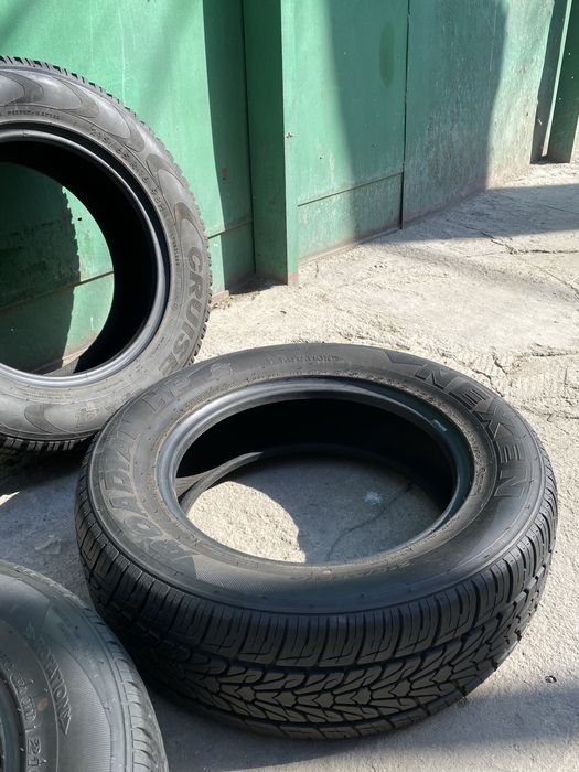 Продам резину (пара)  215/65 R16
