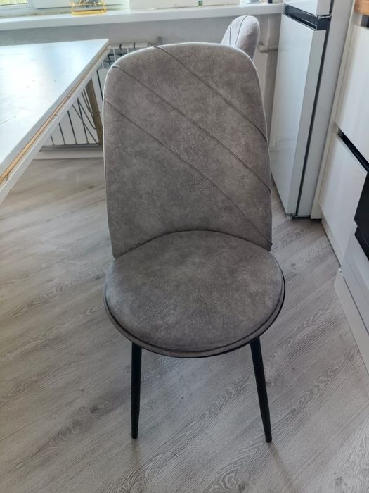 Продам стол со стульями