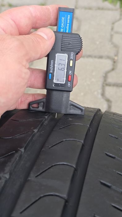 275 40 21 Pirelli