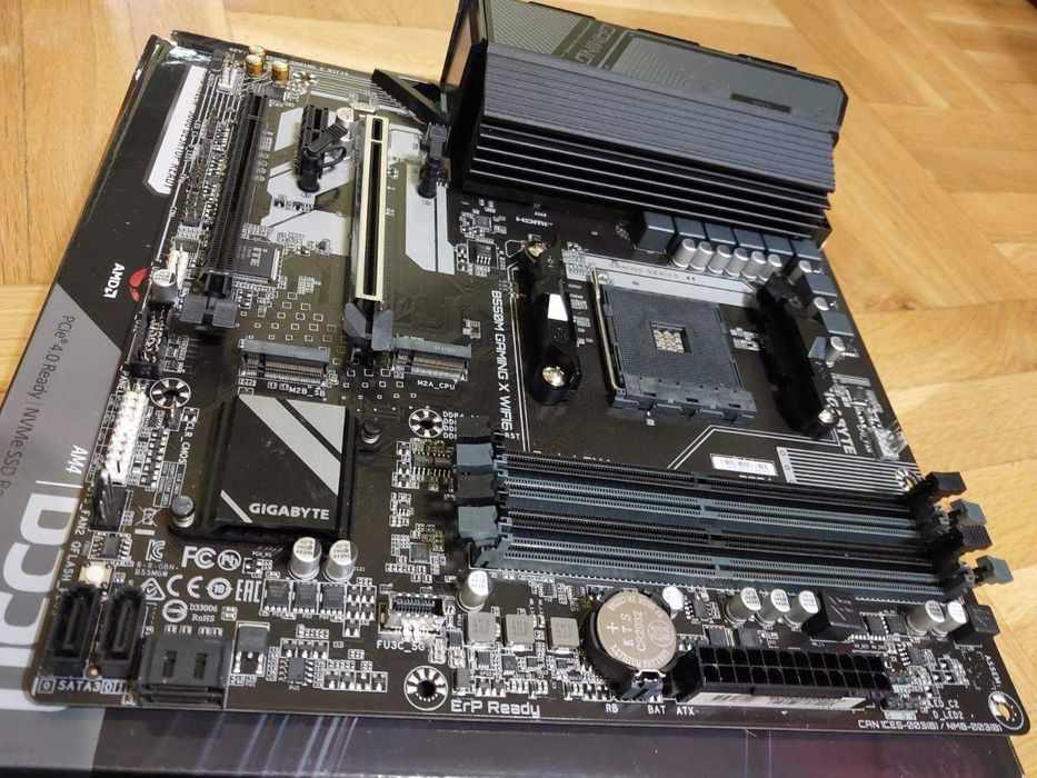 AMD Ryzen 5 5600X + Gigabyte B550M Gaming X Wi-Fi6