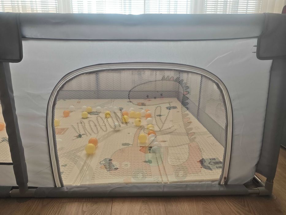 Бебешка кошара (мека ограда) DINO DRIVE M - 150x180 см - като нова