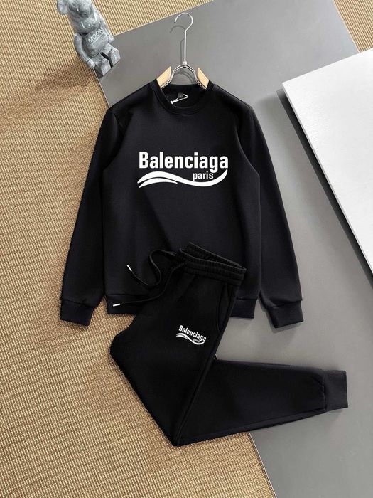 Aduc pe comanda Compleu BALENCIAGA orice model