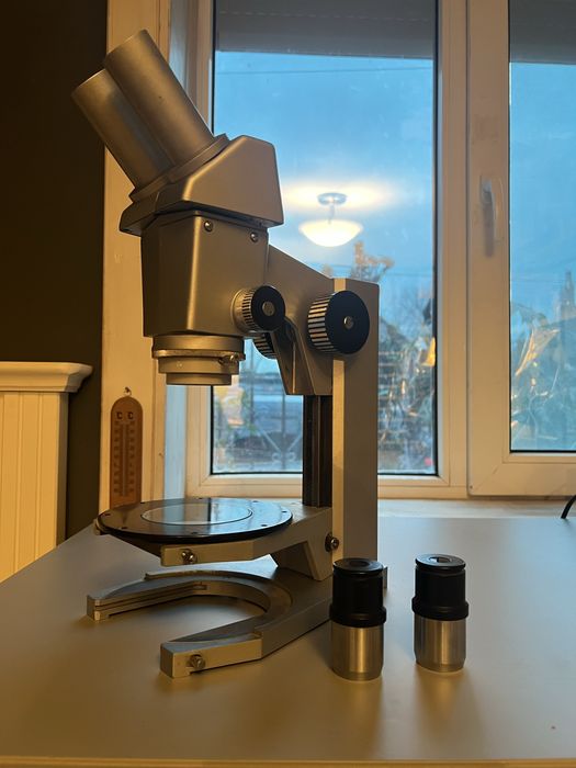 Microscop stereo IOR