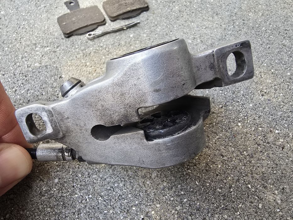 Magura mt 2 апарат Magura mt 5 лостче  Магура MT5 накладки