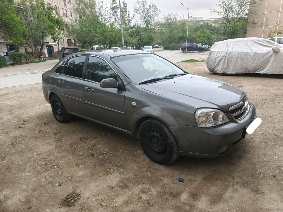 Ласетти сотилади