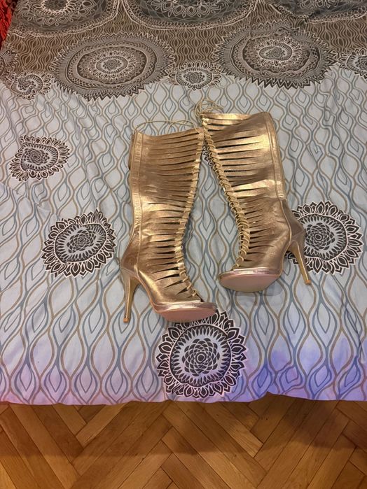 нови златни ботуши летни