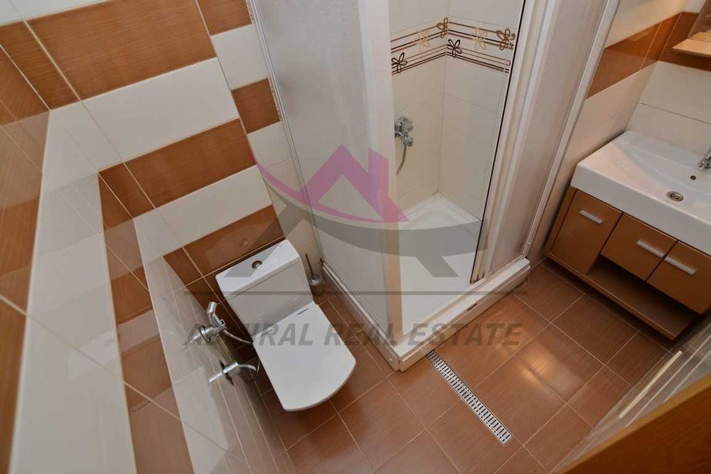 Дава се под наем Тристаен апартамент в Варна, Възраждане 1 - 80 кв.м за 460 € - Снимка #4