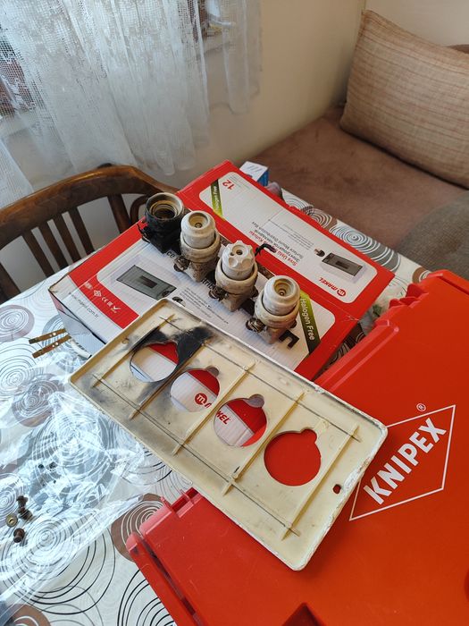 Електро услуги Пловдив Електротехник Ел техник Ел табло ремонт бойлери