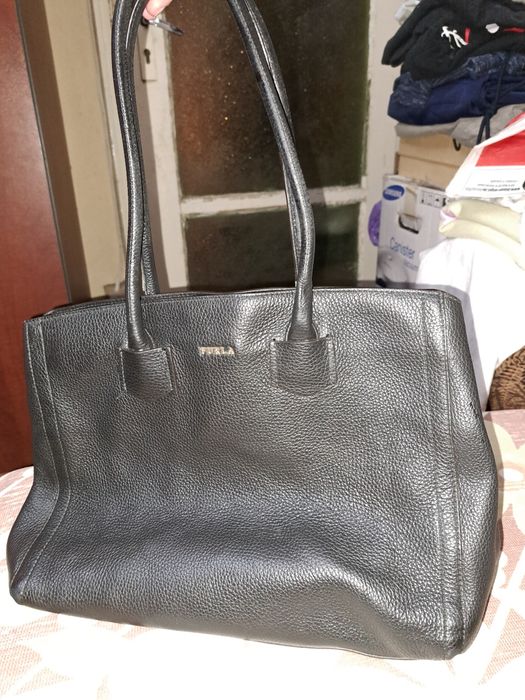 Продавам чанта Furla Alba