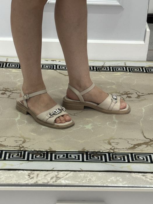 Летние    босоножки б/у