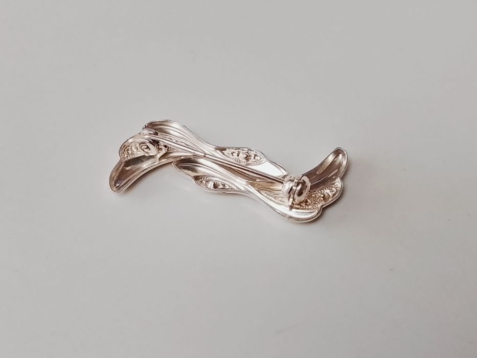 Veche brose din argint de 925, cu zirconii, copii