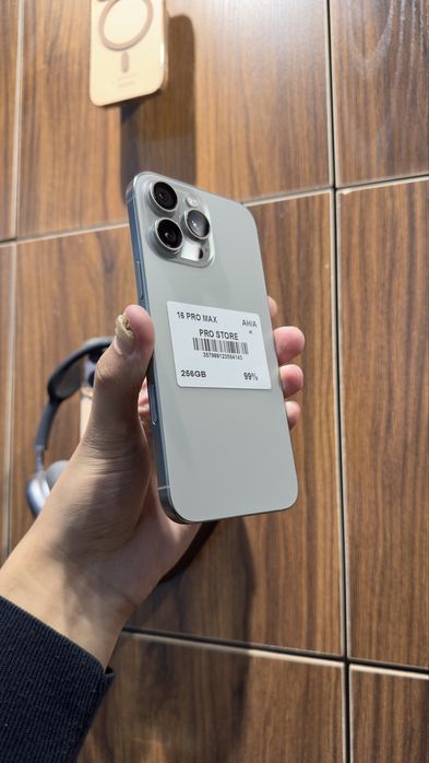 iphone 16 pro max 256gb 99% Naxt va Nasiya savdo